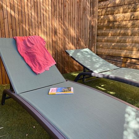 Camping Les Amandiers Castelnau-de-Guers Exteriör bild